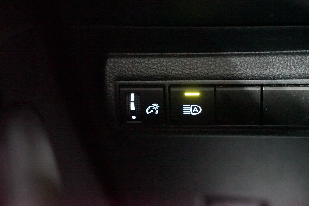 Thumbnail: 2024 Toyota Corolla - 22