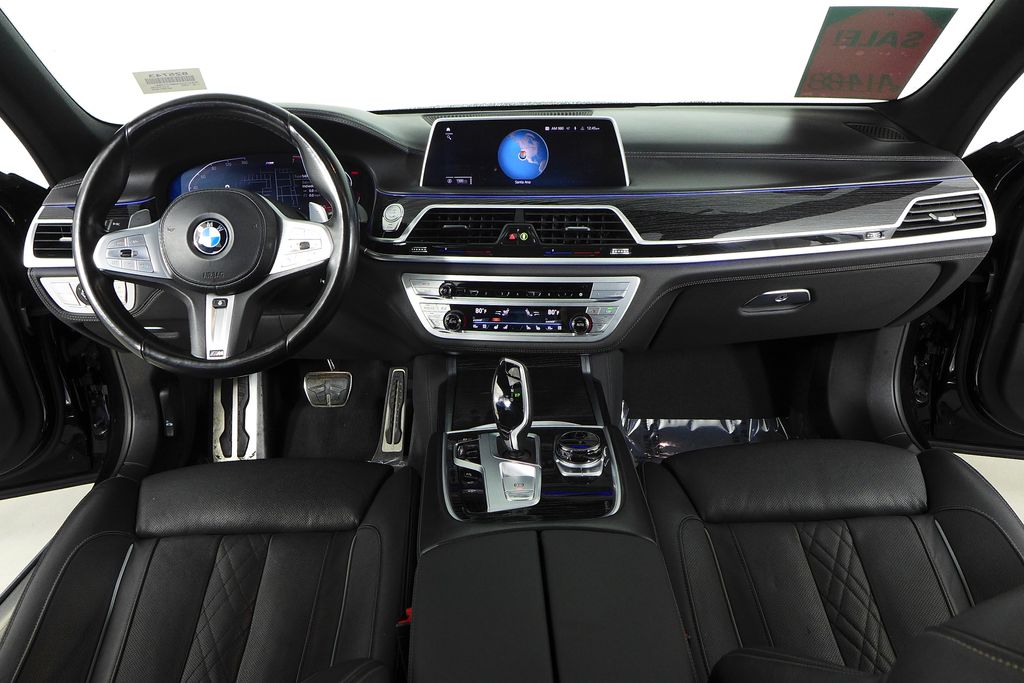 Thumbnail: 2021 BMW 7 Series - 24