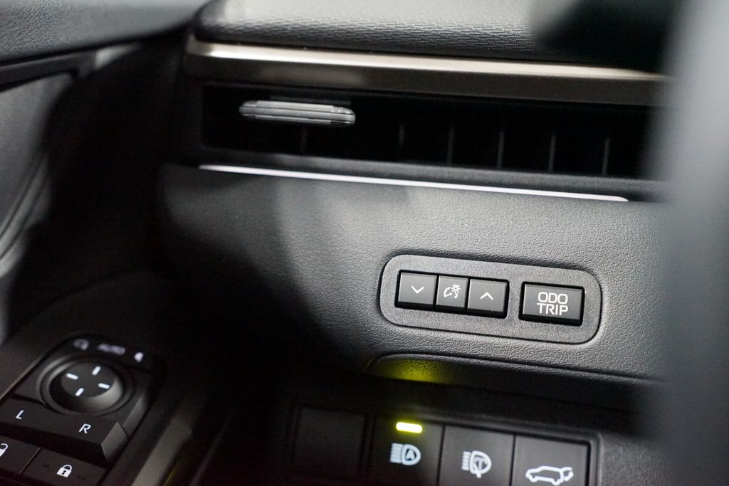 Thumbnail: 2026 Toyota bZ - 24