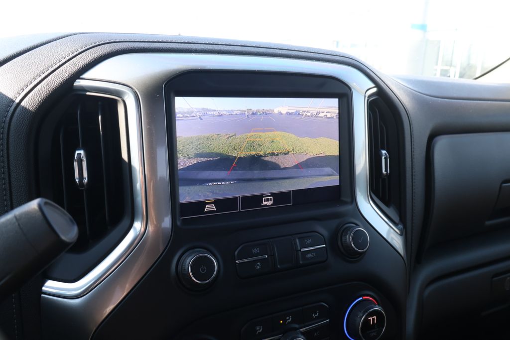 Thumbnail: 2021 Chevrolet Silverado 1500 - 24