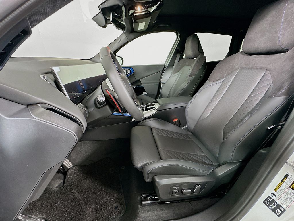 Thumbnail: 2026 BMW X3 - 16
