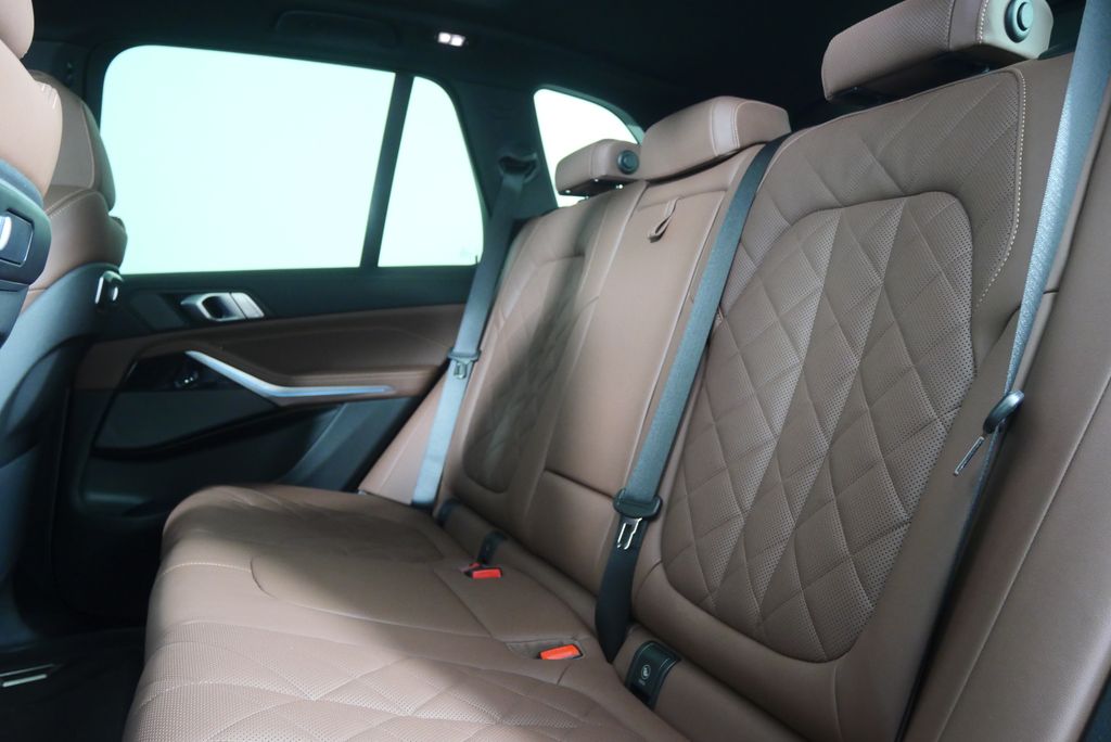 Thumbnail: 2025 BMW X5 - 15