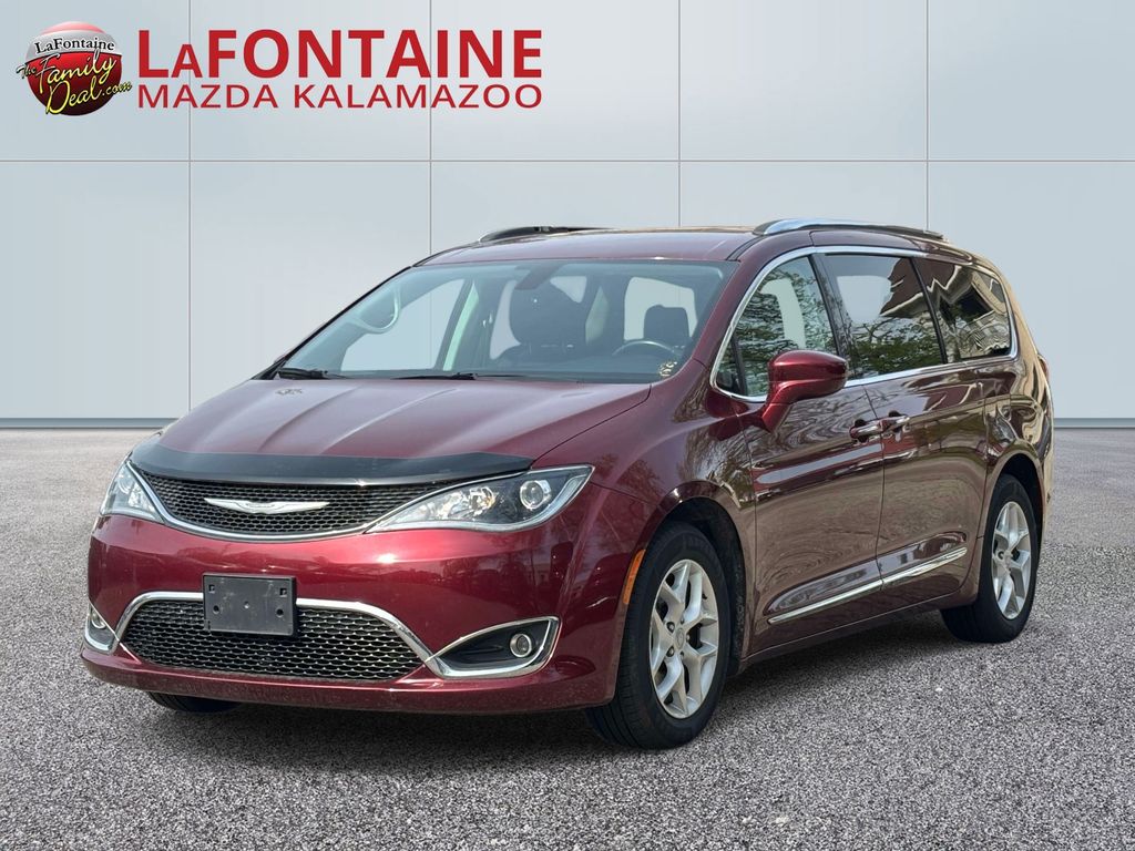 Velvet Red Pearlcoat 2018 Chrysler Pacifica Touring L Plus FWD Minivan Front-Wheel Drive 9-Speed Automatic