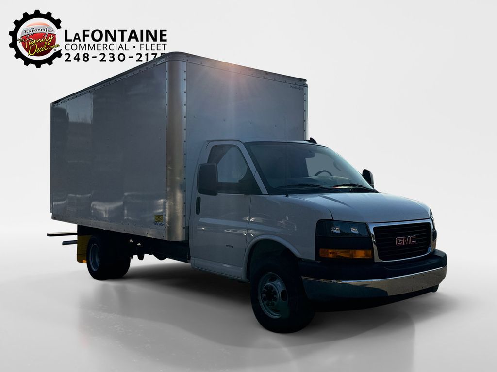 2024 GMC Savana 3500 Work Van 3