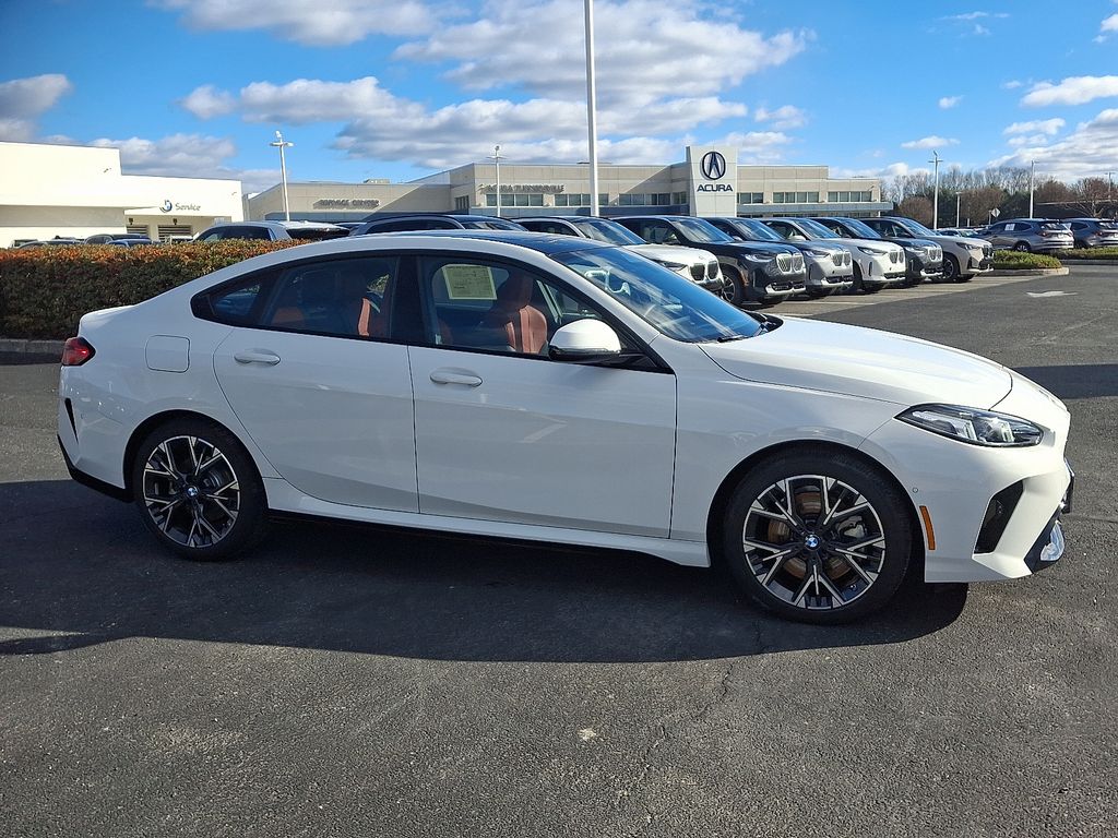 Thumbnail: 2025 BMW 2 Series - 7