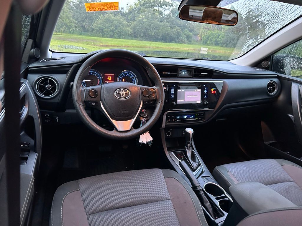 Thumbnail: 2018 Toyota Corolla - 12