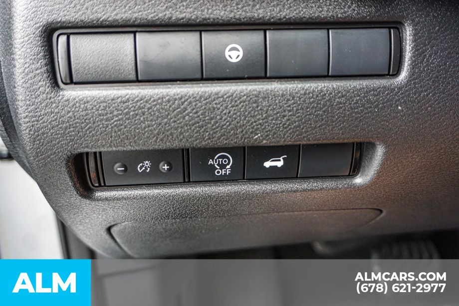 Used 2025 Silver Nissan SV image 43