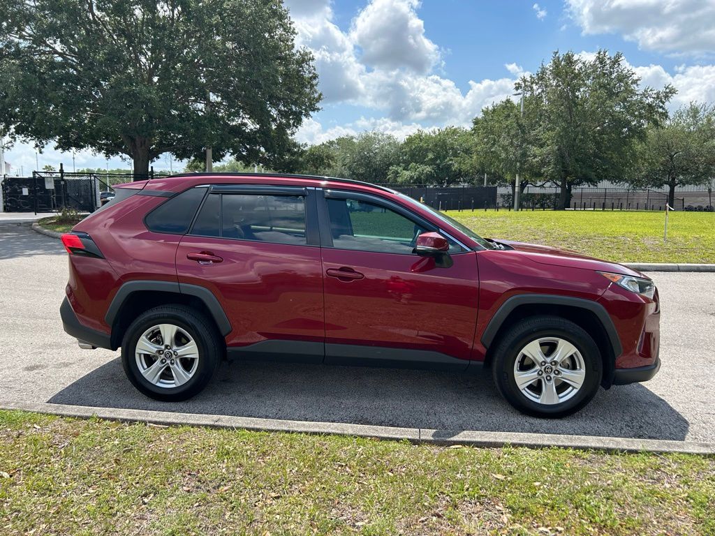 Thumbnail: 2020 Toyota RAV4 - 6