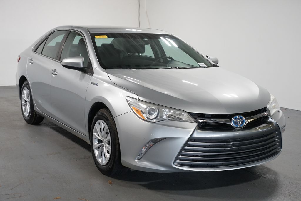 Thumbnail: 2017 Toyota Camry - 3