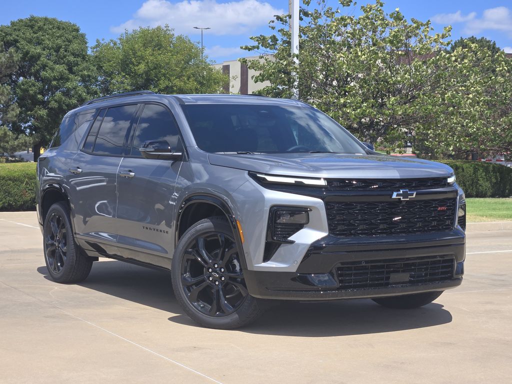 Sterling Gray Metallic 2027 Chevrolet Traverse SUV / Crossover Front-Wheel Drive 8-Speed Automatic
