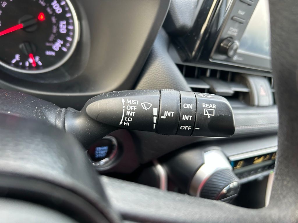 Thumbnail: 2021 Toyota RAV4 - 21