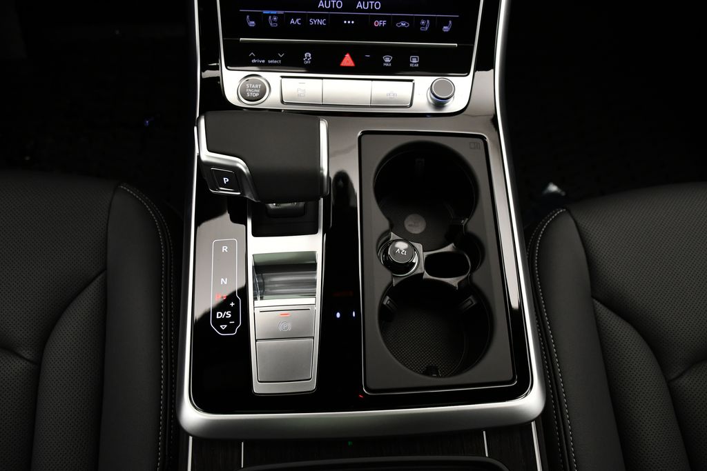 Thumbnail: 2026 Audi Q8 - 30