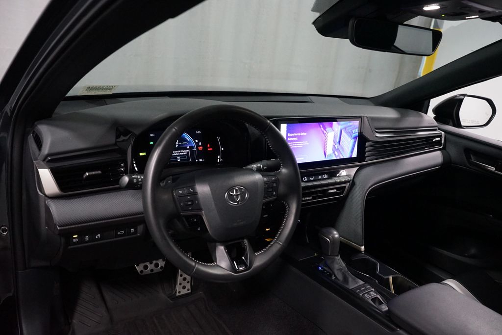 Thumbnail: 2025 Toyota Camry - 11