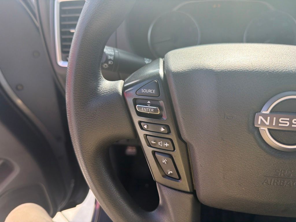 2022 Nissan Frontier Crew Cab SV 4x2