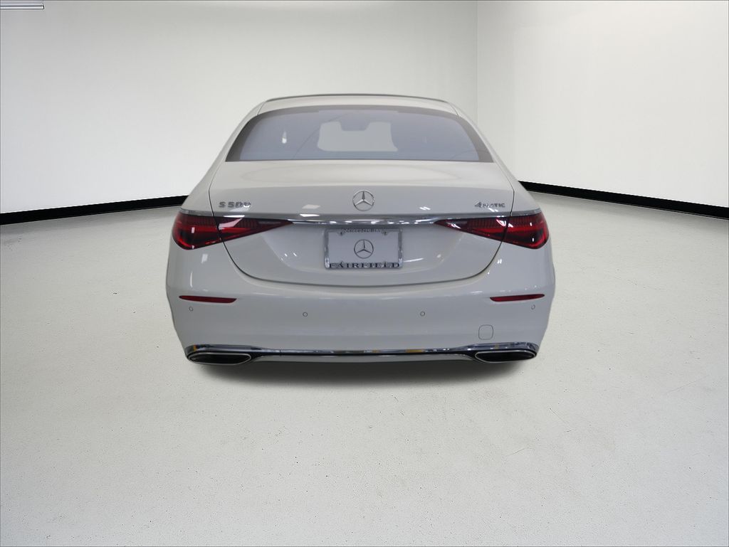 Thumbnail: 2022 Mercedes-Benz S-Class - 4