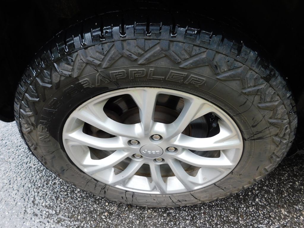 2019 Jeep Cherokee Latitude 7