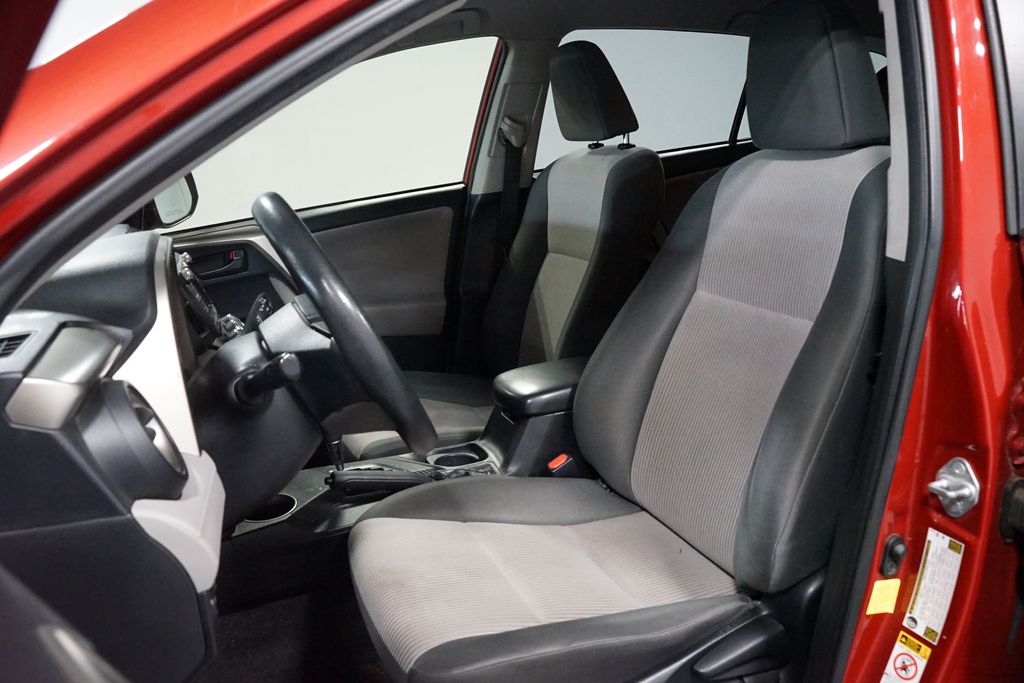Thumbnail: 2015 Toyota RAV4 - 7