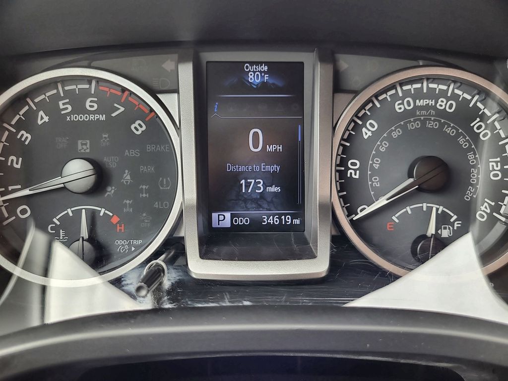 2022 Toyota Tacoma SR5 15