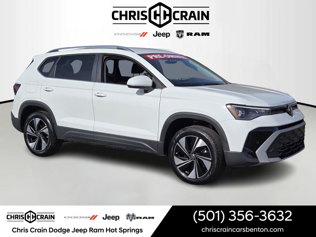 2025 Volkswagen Taos SE 4Motion