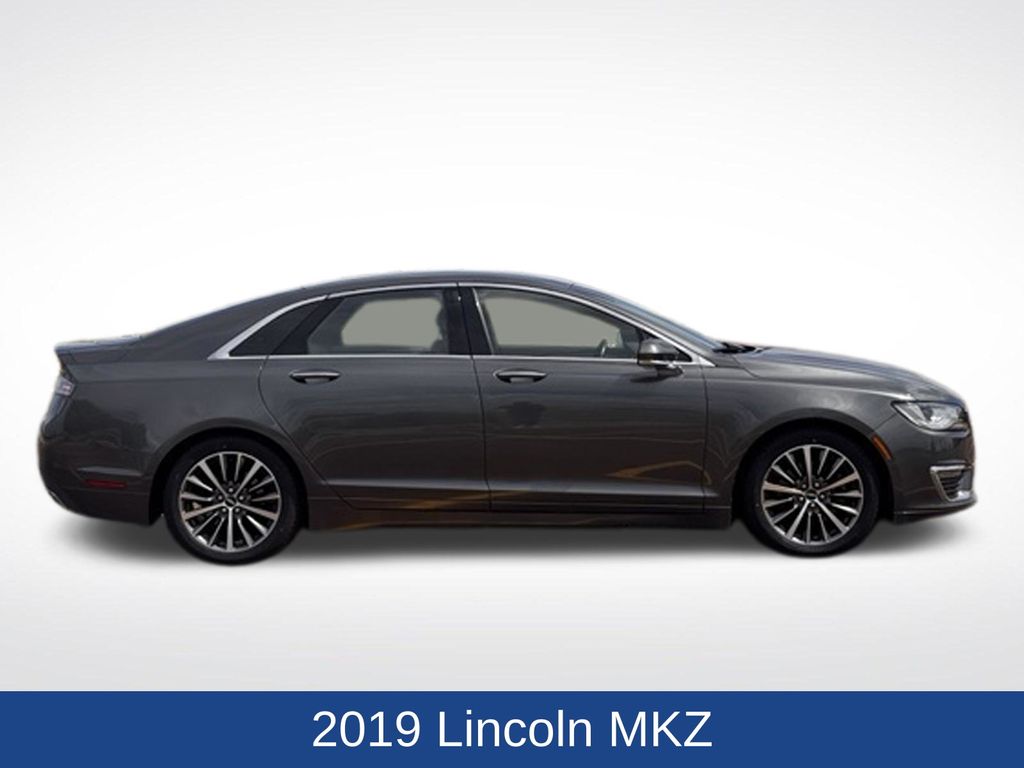 2019 Lincoln MKZ Standard