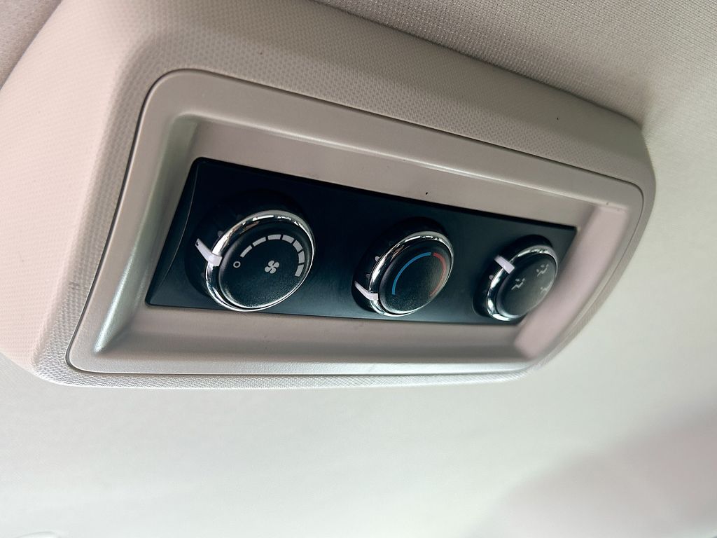 Thumbnail: 2014 Dodge Grand Caravan - 23