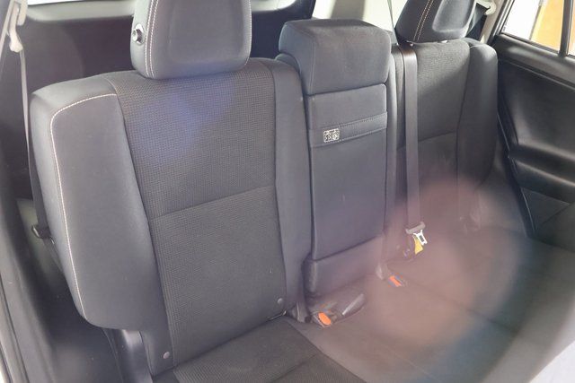 2018 Toyota RAV4 Hybrid LE photo