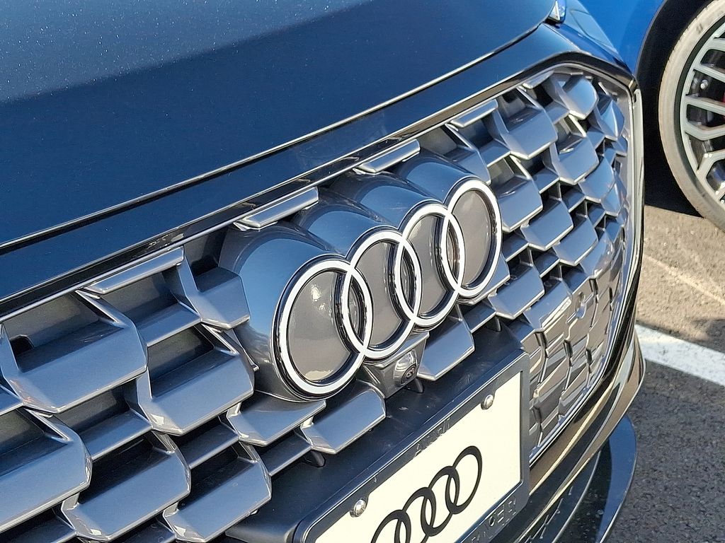 Thumbnail: 2025 Audi Q5 - 3