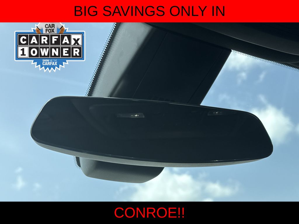 2024 Cadillac XT6 Luxury White at River Oaks CDJR