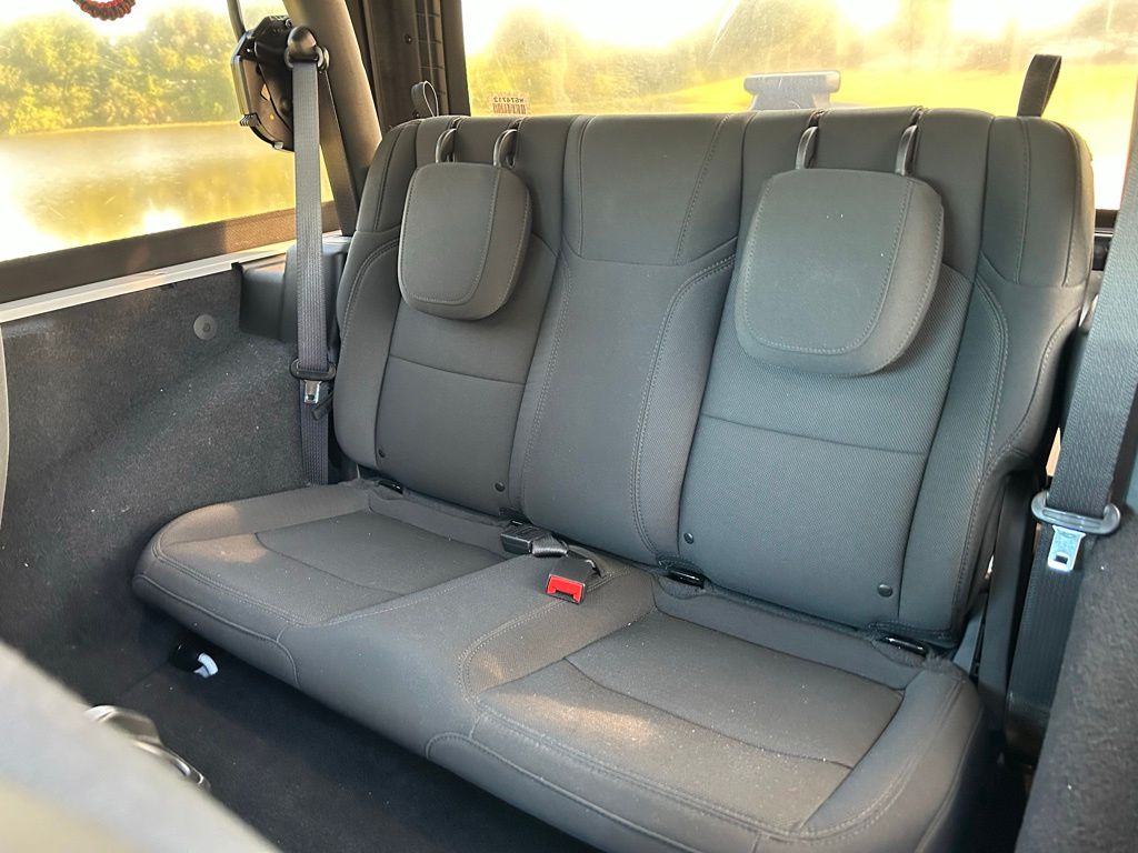 Thumbnail: 2021 Jeep Wrangler - 14