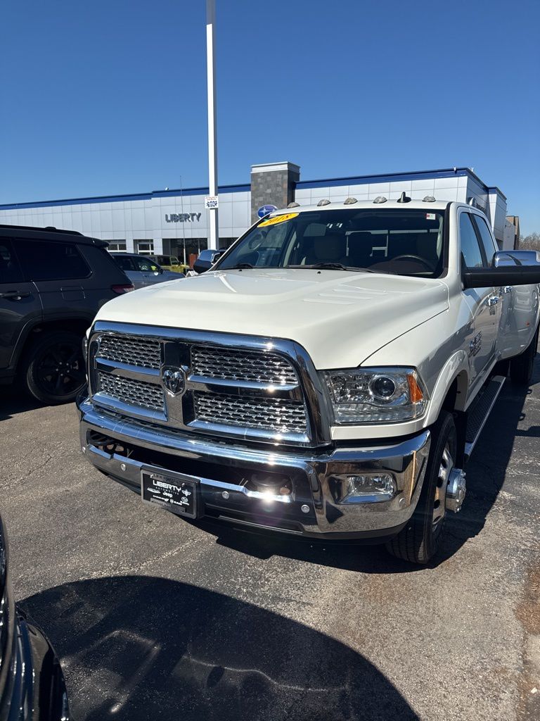 2018 RAM 3500 Laramie Crew Cab LB DRW 4WD