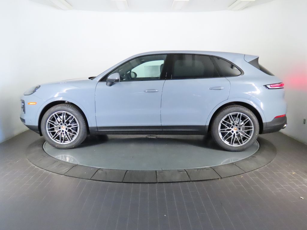 Thumbnail: 2026 Porsche Cayenne - 2