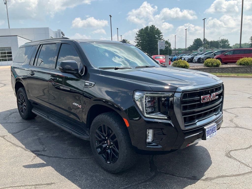 Onyx Black 2022 GMC Yukon XL SUV / Crossover Four-Wheel Drive