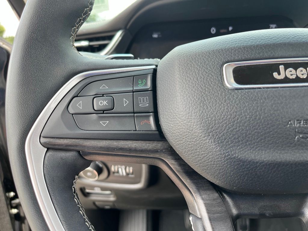 Thumbnail: 2023 Jeep Grand Cherokee - 22
