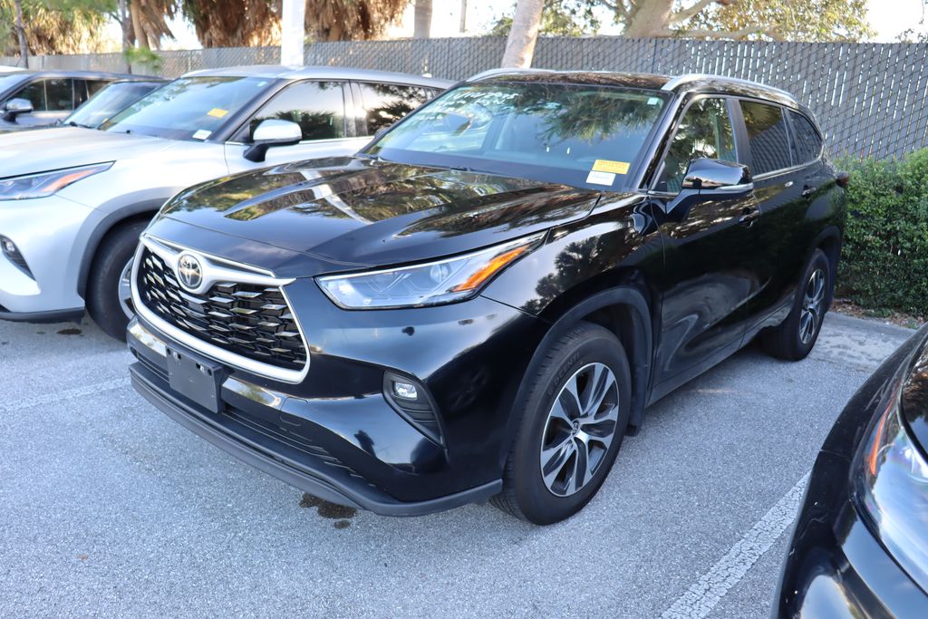 Thumbnail: 2024 Toyota Highlander - 1