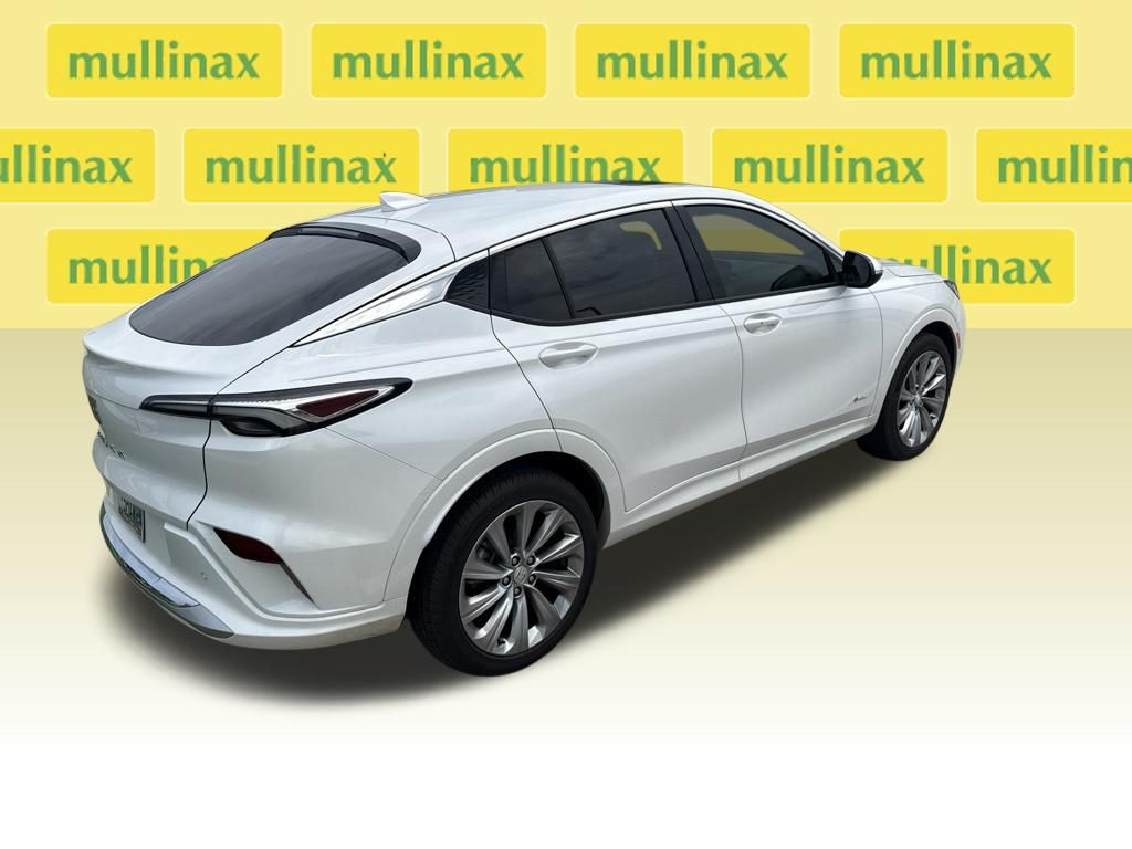 2025 White Frost Tricoat Buick Envista Avenir FWD SUV