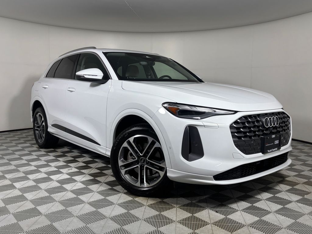 Glacier White 2025 Audi Q5 SUV / Crossover All-Wheel Drive 7-Speed Automatic