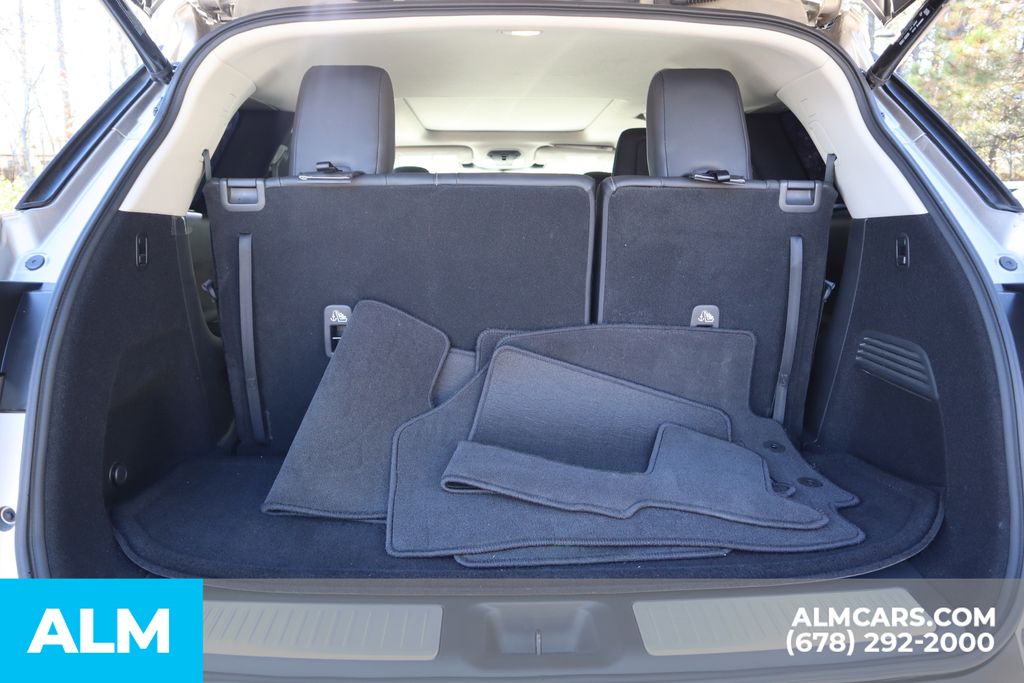 Used 2022 Silver INFINITI LUXE image 24