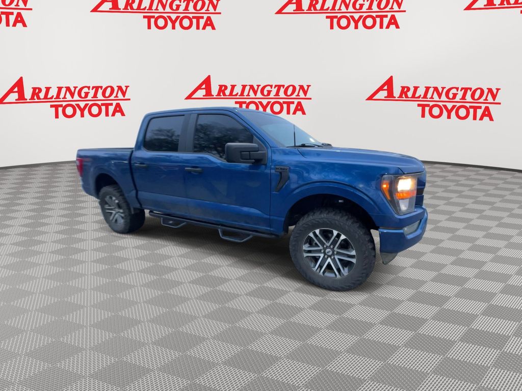 View vehicle photo 2