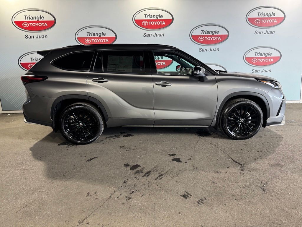 Thumbnail: 2026 Toyota Highlander - 6