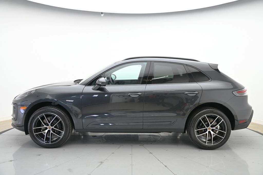 Thumbnail: 2024 Porsche Macan - 6