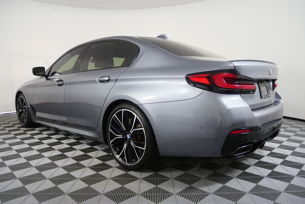 Thumbnail: 2021 BMW 5 Series - 5