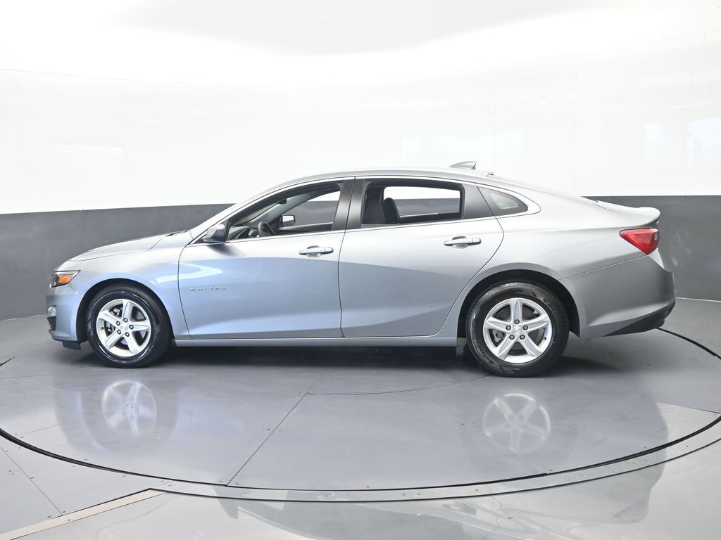 Used 2024 Sterling Gray Metallic Chevrolet LT image 3