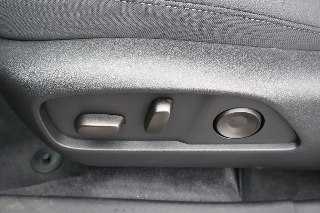 Thumbnail: 2026 Chevrolet Equinox - 16