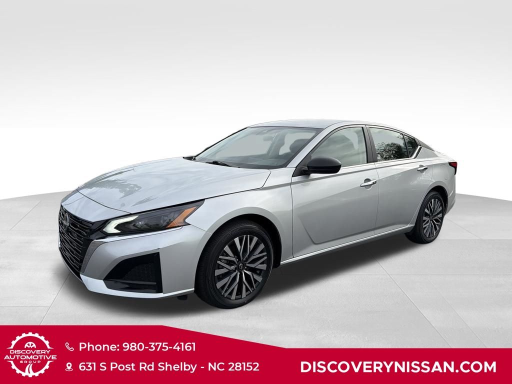 Brilliant Silver Metallic 2025 Nissan Altima Sedan All-Wheel Drive Continuously Variable Transmission