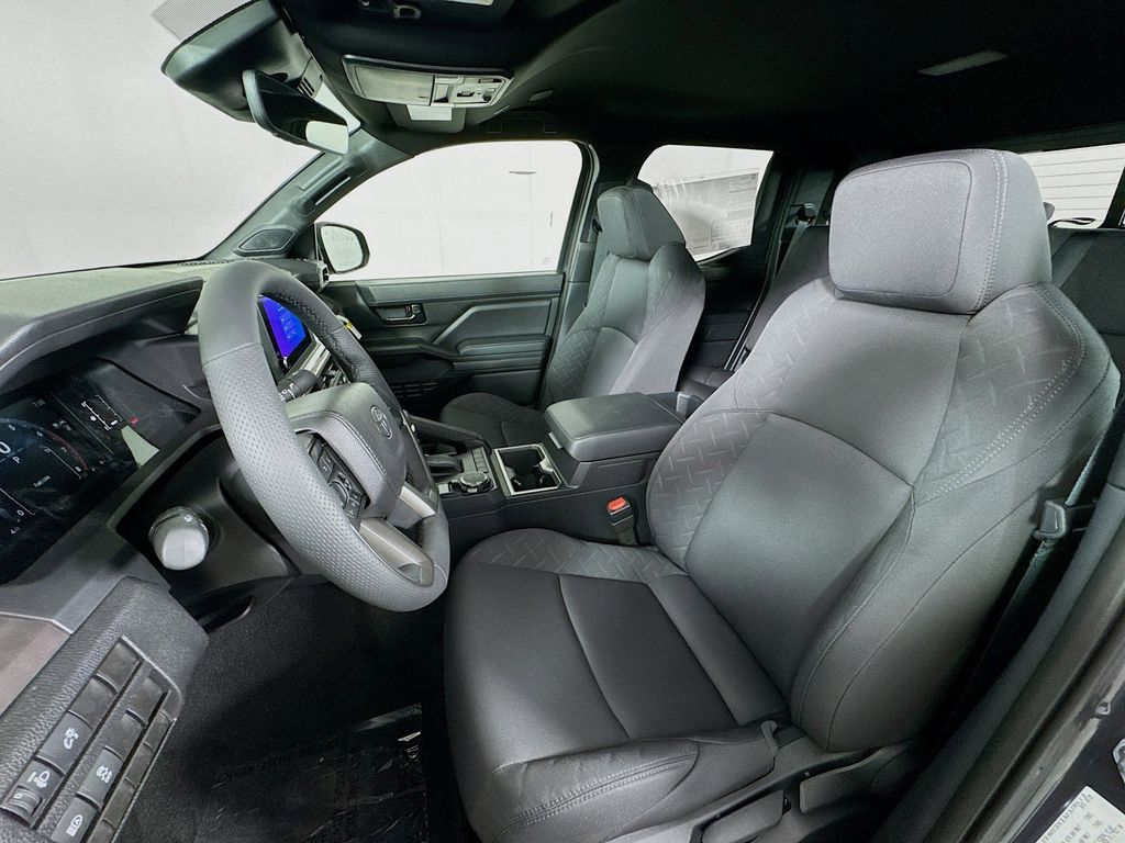 2025 Toyota Tacoma SR5 - Photo 23