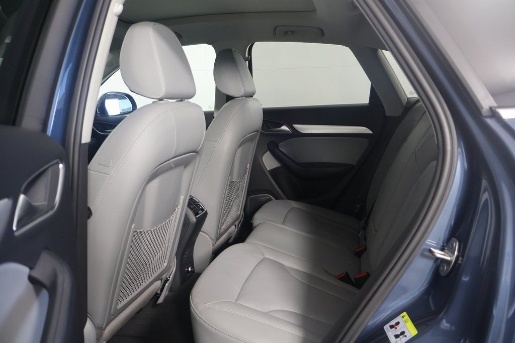 2016 Audi Q3 Prestige 11