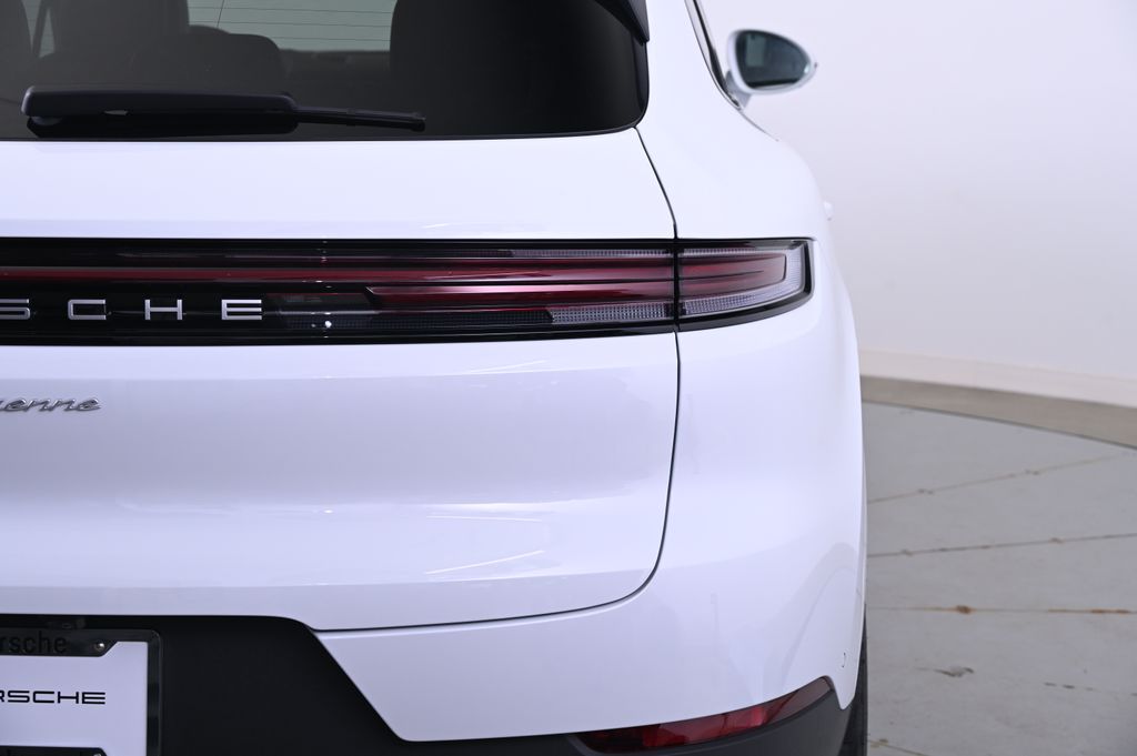 Thumbnail: 2025 Porsche Cayenne - 14