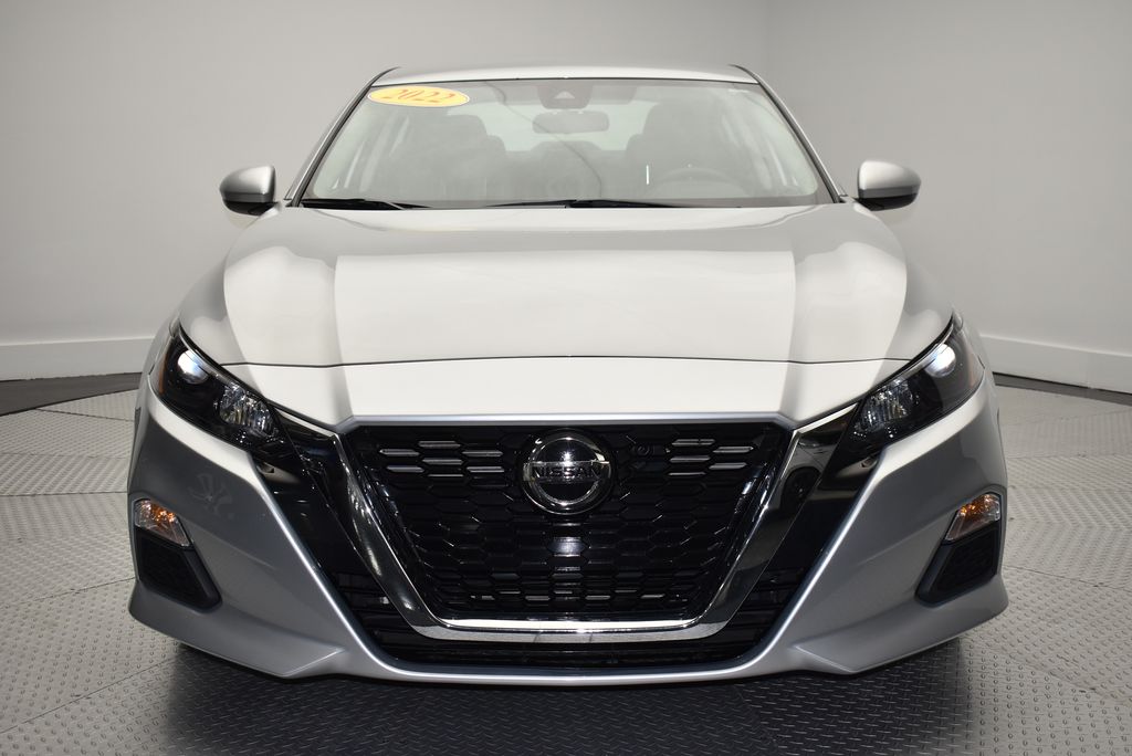 Thumbnail: 2022 Nissan Altima - 2