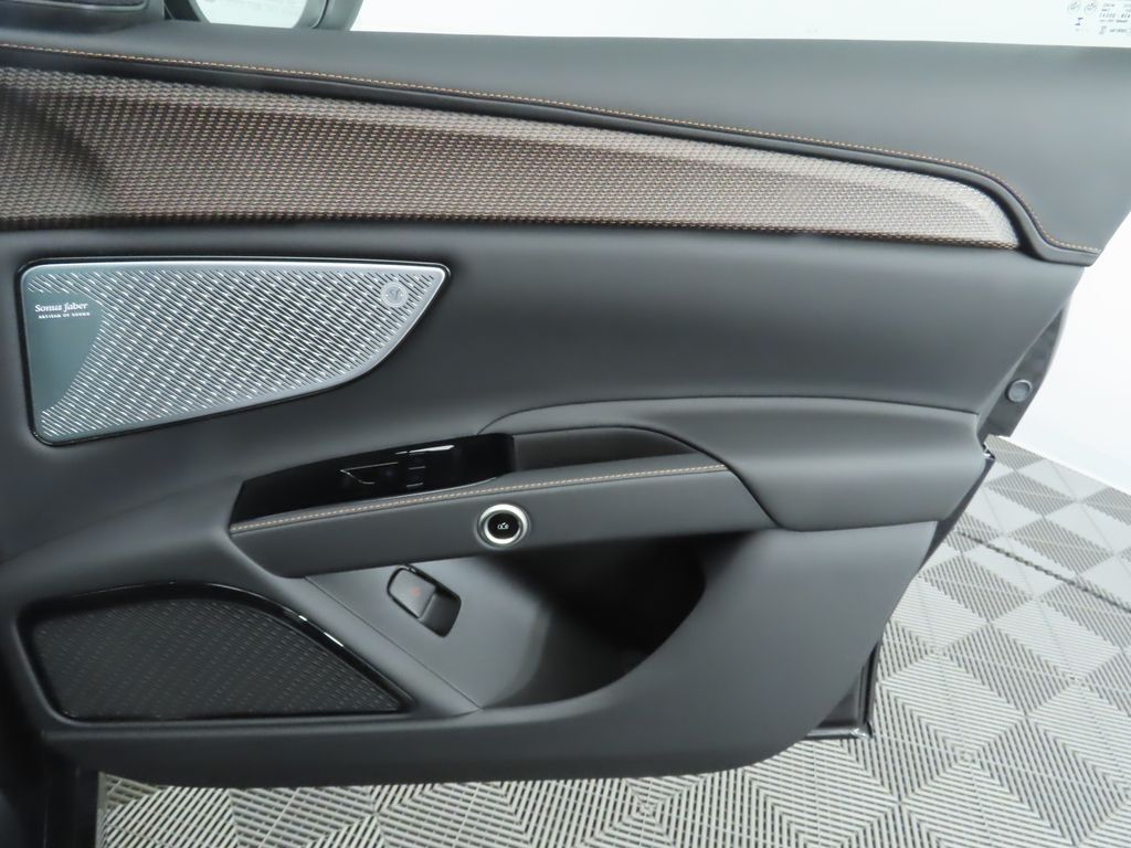 Thumbnail: 2025 Maserati Grecale - 26