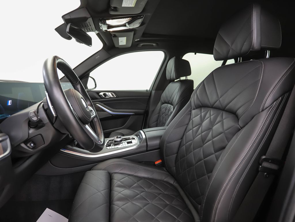 Thumbnail: 2024 BMW X5 - 11